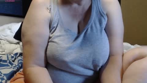 Snapshot of alissonnat chatting on September 11, 8:58 am Alissonnat online show from September 11, 8:58 am