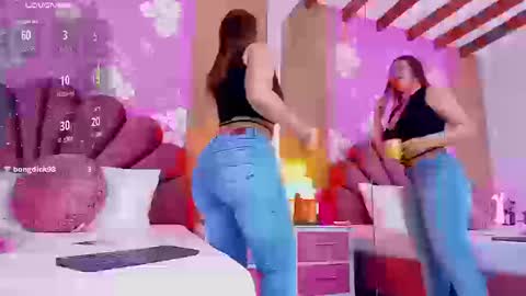 Snapshot of alissonpeach01 chatting on September 23, 3:15 pm alissonpeach01 online show from September 23, 3:15 pm