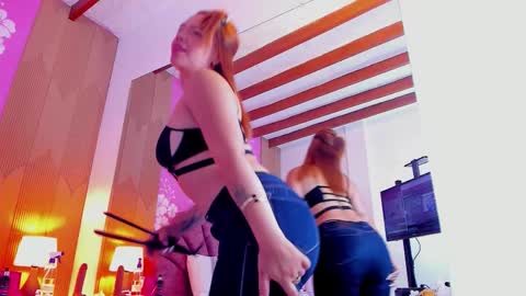 Snapshot of alissonpeach01 chatting on October 1, 2:23 pm alissonpeach01 online show from October 1, 2:23 pm