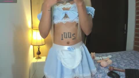 Snapshot of alissoondream_ chatting on February 17, 2:41 am alisson online show from February 17, 2:41 am