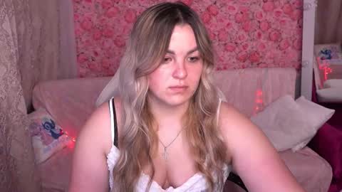alissyagrayy online show from March 19, 1:59 pm