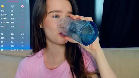 Alivia online show from February 5, 9:36 am