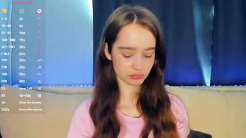 Alivia online show from April 3, 8:12 am