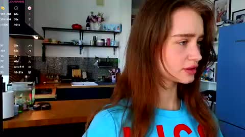 Snapshot of aliviawithlove chatting on June 13, 8:34 am Alivia online show from June 13, 8:34 am