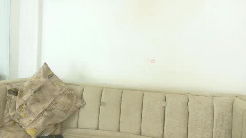 Ali  online show from April 14, 7:42 pm