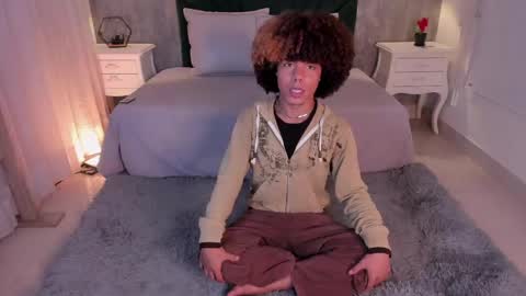  Alexis Etereo  online show from April 13, 7:52 pm