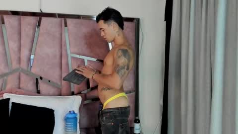 Snapshot of alixmartin1 chatting on September 29, 9:41 pm alix online show from September 29, 9:41 pm