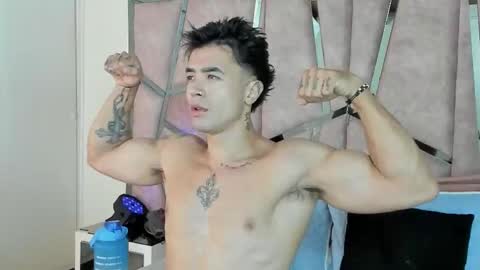 Snapshot of alixmartin1 chatting on October 16, 9:38 pm alix online show from October 16, 9:38 pm