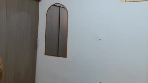 Snapshot of alixmartin1 chatting on November 3, 12:35 am alix online show from November 3, 12:35 am