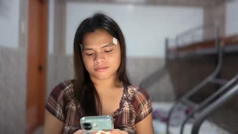 aliyah online show from April 16, 4:19 pm