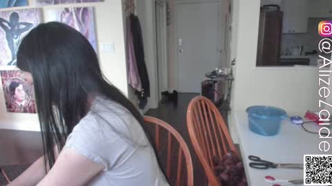 Alize Zaide online show from January 5, 7:17 pm