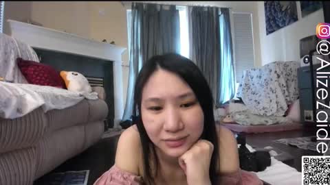 Alize Zaide online show from March 3, 8:37 pm