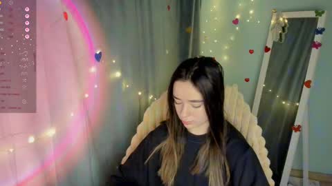 Snapshot of allana_dream chatting on March 4, 7:19 am Allana online show from March 4, 7:19 am