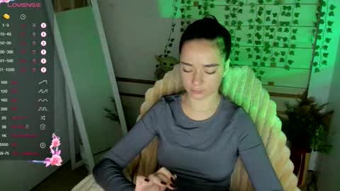 Snapshot of allana_dream chatting on September 19, 6:48 am Allana online show from September 19, 6:48 am