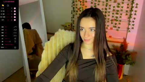 Snapshot of allana_dream chatting on September 28, 7:03 am Allana online show from September 28, 7:03 am