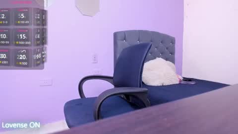 Snapshot of allanaa_0 chatting on January 13, 11:52 am allana online show from January 13, 11:52 am