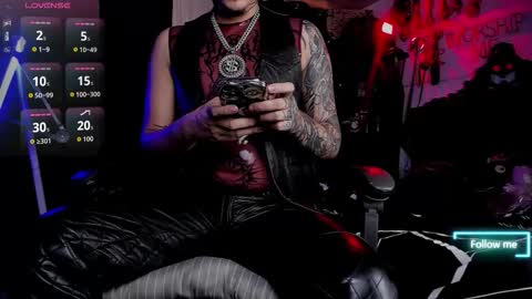 Snapshot of allanhurtss chatting on November 5, 5:57 pm online show from November 5, 5:57 pm