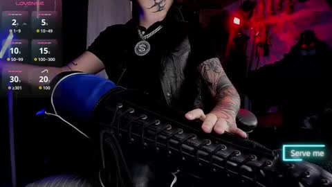 Snapshot of allanhurtss chatting on November 15, 6:15 pm online show from November 15, 6:15 pm