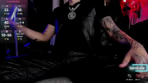 Snapshot of allanhurtss chatting on November 24, 6:40 pm online show from November 24, 6:40 pm