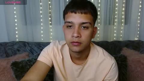 Snapshot of allansmith_ chatting on December 19, 6:34 am Allan Smith online show from December 19, 6:34 am