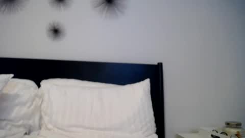 Snapshot of allaroundamazing13 chatting on March 8, 4:49 am allaroundamazing13 online show from March 8, 4:49 am