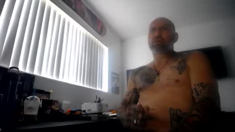 Snapshot of allaroundamazing13 chatting on March 31, 11:16 pm allaroundamazing13 online show from March 31, 11:16 pm