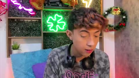 Allen online show from November 22, 3:38 am