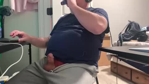 Allergictolove online show from January 13, 7:08 pm