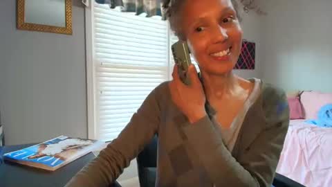 wishlist on bio online show from April 6, 10:33 pm