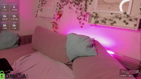 alli_aster online show from October 22, 2:45 am