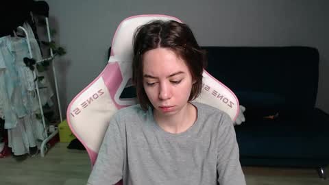 alice online show from April 4, 11:46 pm