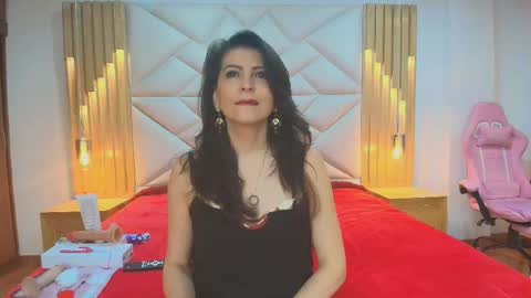 Aliie  online show from October 17, 11:57 am