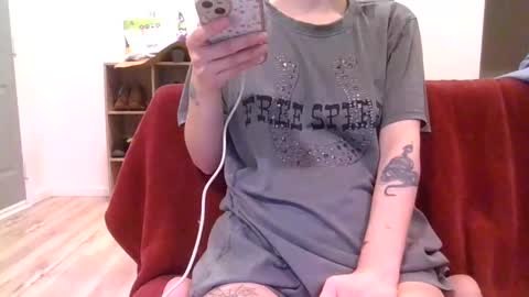 Snapshot of alliebearx chatting on January 30, 5:41 am alliebearx online show from January 30, 5:41 am