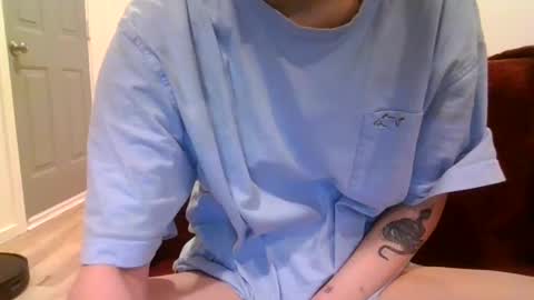 Snapshot of alliebearx chatting on February 19, 5:38 am alliebearx online show from February 19, 5:38 am