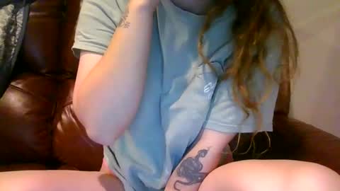 Snapshot of alliebearx chatting on October 31, 3:46 pm alliebearx online show from October 31, 3:46 pm