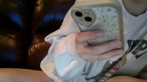 Snapshot of alliebearx chatting on November 2, 4:31 pm alliebearx online show from November 2, 4:31 pm