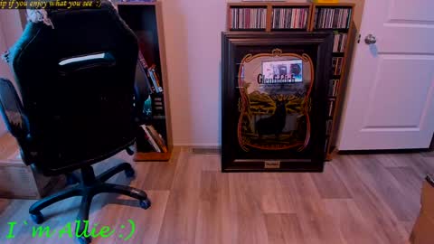 Snapshot of alliekat62 chatting on January 19, 6:32 pm Allie online show from January 19, 6:32 pm