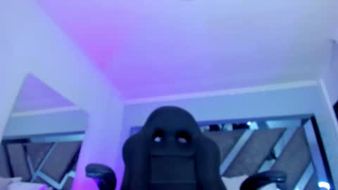 Snapshot of allijadid chatting on February 24, 1:42 pm    online show from February 24, 1:42 pm