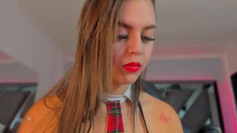 Snapshot of allijadid chatting on November 22, 10:36 am online show from November 22, 10:36 am