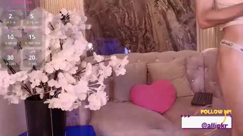 allison_parker1_ online show from December 15, 11:58 am