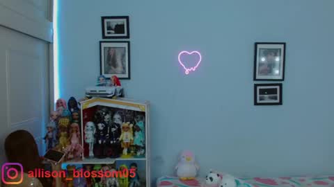   online show from February 26, 11:04 pm