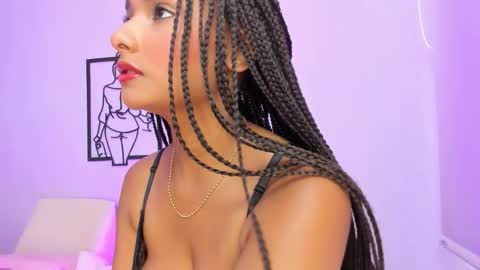 Snapshot of allisonn_bell chatting on December 19, 8:27 pm Allison online show from December 19, 8:27 pm