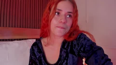 Snapshot of alliss_ginger_ chatting on January 13, 7:41 pm A L L I S S online show from January 13, 7:41 pm