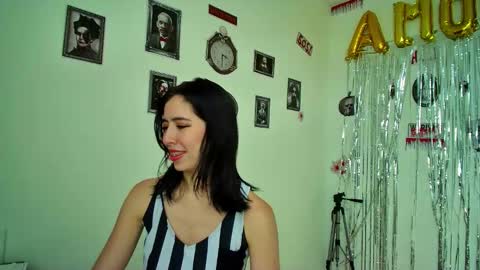 Snapshot of allisson_rose chatting on October 31, 7:59 pm Alli online show from October 31, 7:59 pm