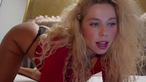 Snapshot of allissonhotbb chatting on October 3, 6:38 pm allissonhotbb online show from October 3, 6:38 pm