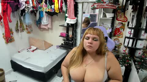 Snapshot of allsson_miller chatting on January 4, 7:45 am allsson_miller online show from January 4, 7:45 am