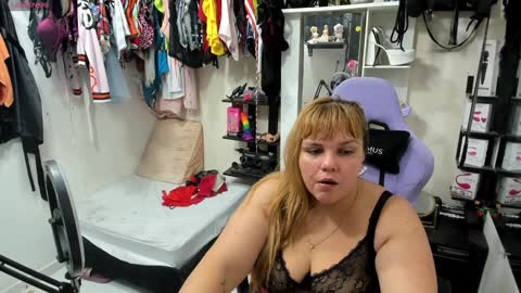 Snapshot of allsson_miller chatting on January 17, 3:12 am allsson_miller online show from January 17, 3:12 am