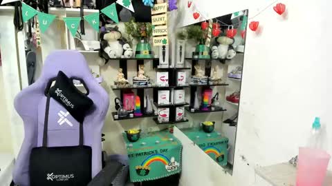 Snapshot of allsson_miller chatting on March 12, 2:52 am allsson_miller online show from March 12, 2:52 am