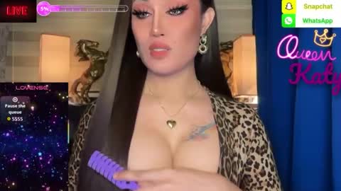 Queen Majesty Katy online show from April 13, 8:53 am