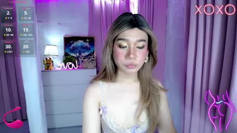 Snapshot of alluring_mj chatting on February 9, 9:35 am mj online show from February 9, 9:35 am